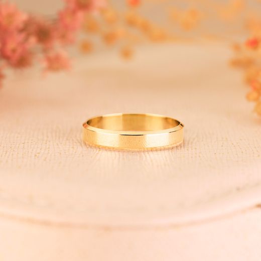 9K Alianza De Oro Amarillo Lisa Brillo Bordes. Ancho: 3 Mm.