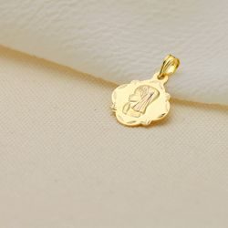 9K Medalla Oro Amarillo Virgen Niña Perfil Pandereta Tallada 19X16 Mm