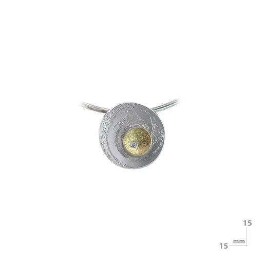 Colgante de 15mm de ancho por 15mm de alto fabricado en plata rodiada